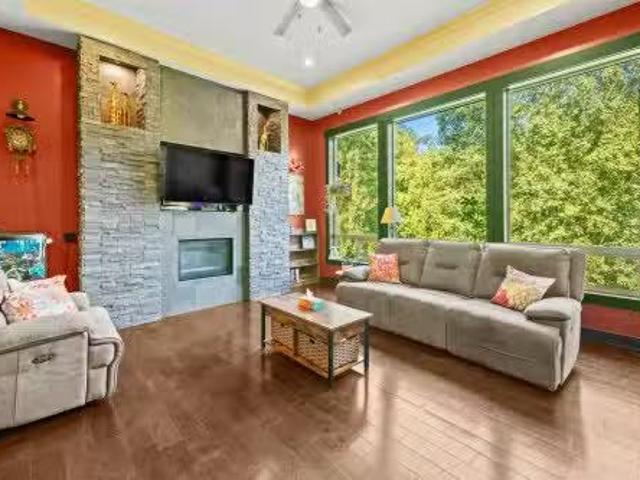 2518 Whatcom Road, Abbotsford, BC, V3G 2L5 house for sale L.