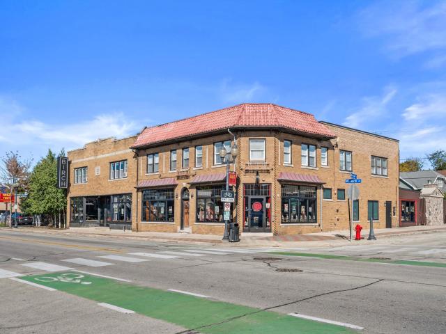 2519 N 66th St
