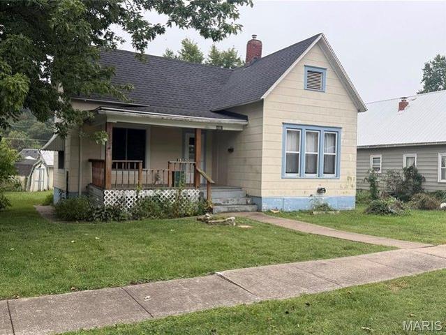 2519 Chestnut St, Hannibal, MO 63401