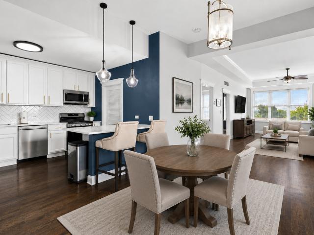 2510 W Irving Park Road # 401