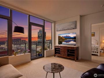 2510 6th Ave, Unit 1010, Seattle, WA 98121 | MLS #2489