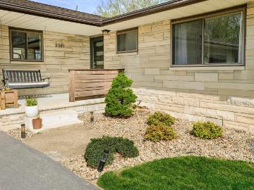 2511 N Cascade Drive