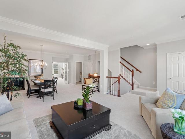 2511 Eastbourne Drive