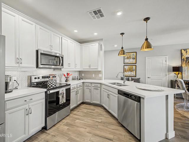 2511 w queen creek road # 108