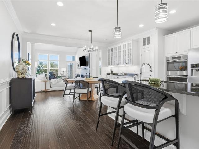 2512 Adele Ct