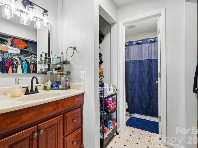 2512 Cranbrook Ln, Unit 3, Charlotte, NC 28207 | MLS #4363