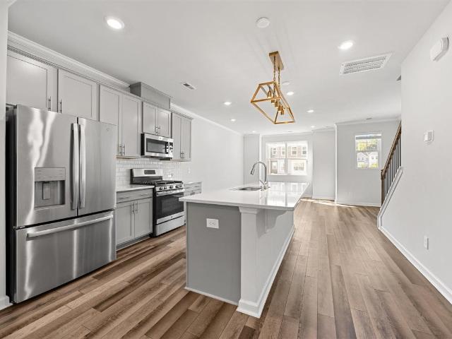 2512 Laurel Valley Way