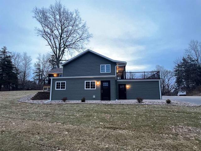 25130 Valley Dr, Bettendorf, IA 52722 | MLS #100000