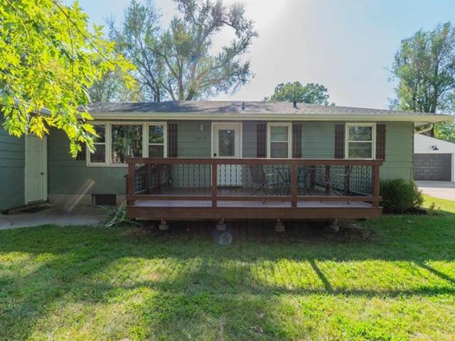 2513 Church Cir, Manhattan, KS 66502