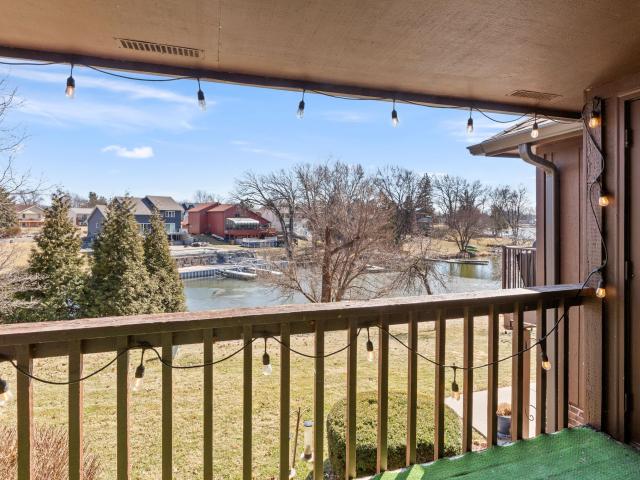 2513 E Lakeshore Drive #7