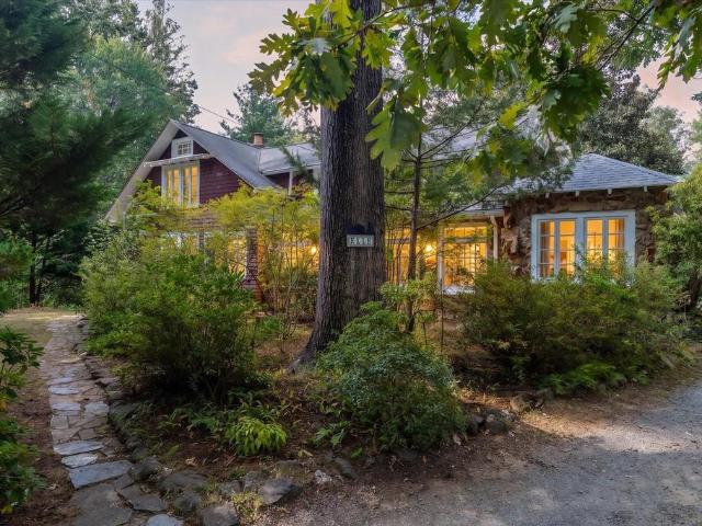2513 Woodland Dr