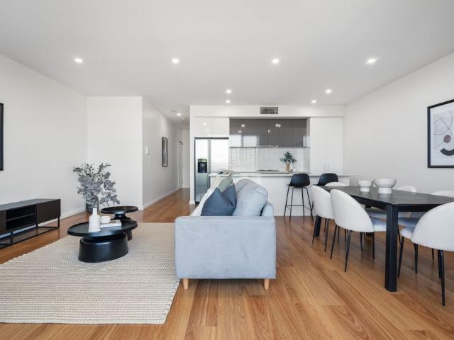 25/1 Charles Street