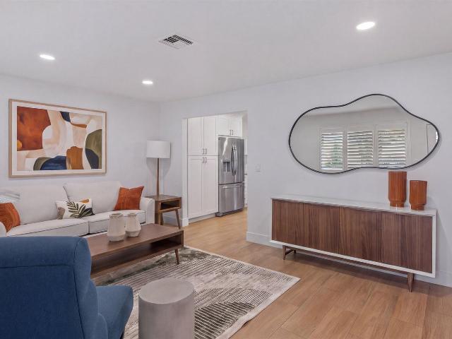 251 Gregory Place, West Palm Beach, FL