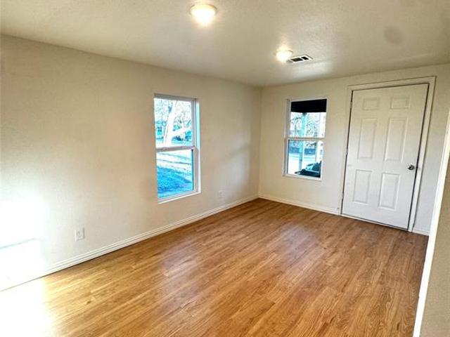 251 E Crow Street