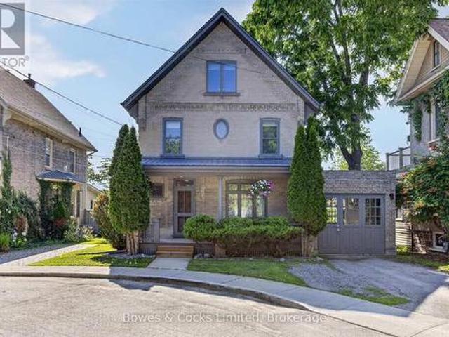251 Engleburn Avenue, Peterborough Ashburnham Ward 4, ON, K9J 7L4 house for sale | Listing ID X13609 | Royal LePage