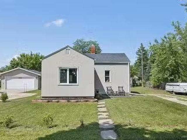 251 Ottawa Ave, Morris, MB, R0G 1K0 house for sale Listing.