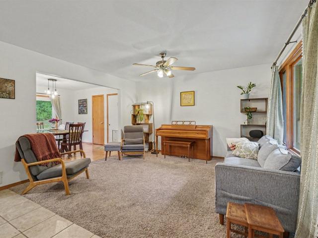 251 Lakeway Drive