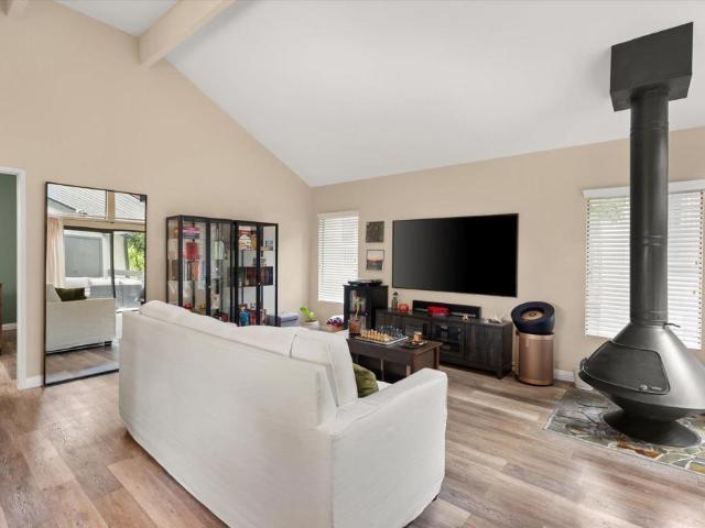 2524 W Macarthur Boulevard A