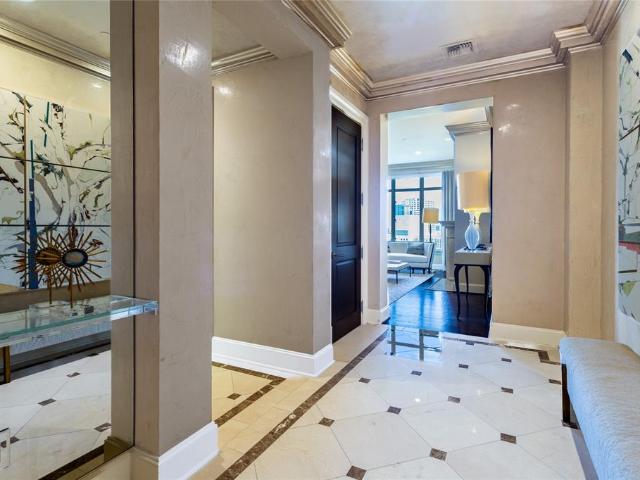 2525 N Pearl Street # 1001