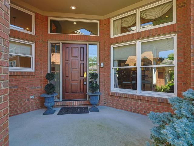 2525 Nicklaus Lane