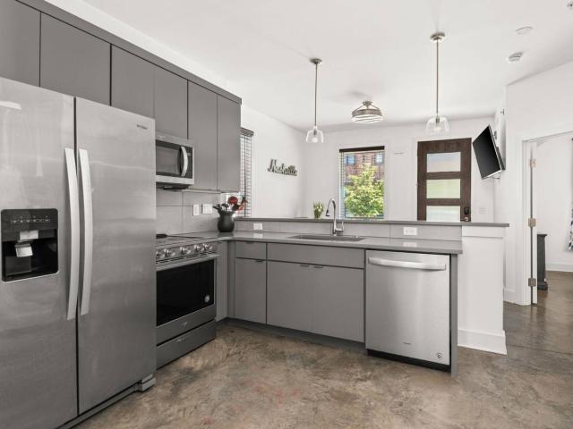 2525 Clifton Ave # 10
