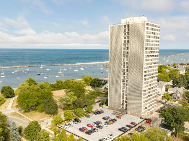2525 S Shore Dr, Unit 16D