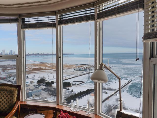 2525 S Shore Dr, Unit 22F