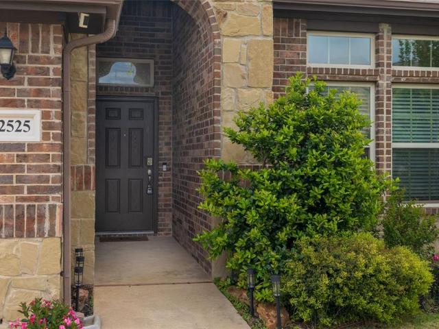 2525 Silver Fox Trail