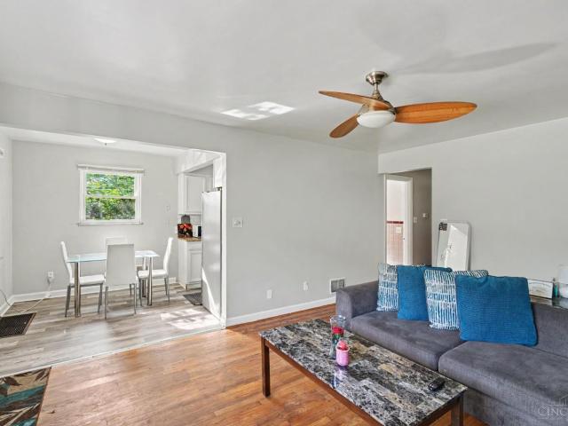 2525 2 Westwood Northern Boulevard
