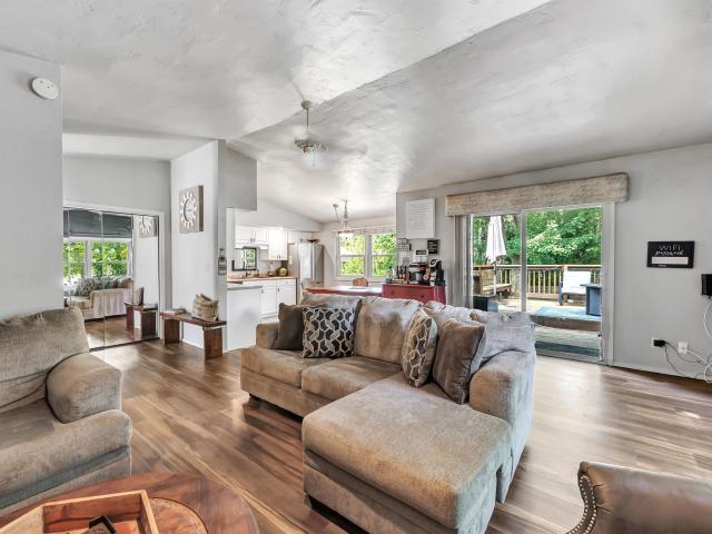 2526 dunbar lane