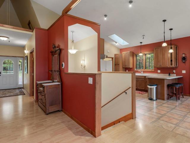 2526 / Street