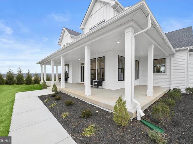 2527 Fourleaf Drive