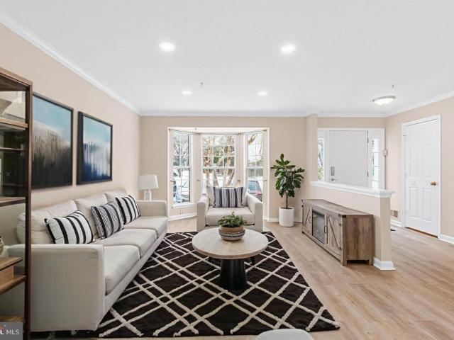 2527 Little Vista Terrace