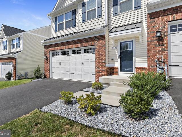 2527 Steamboat Way