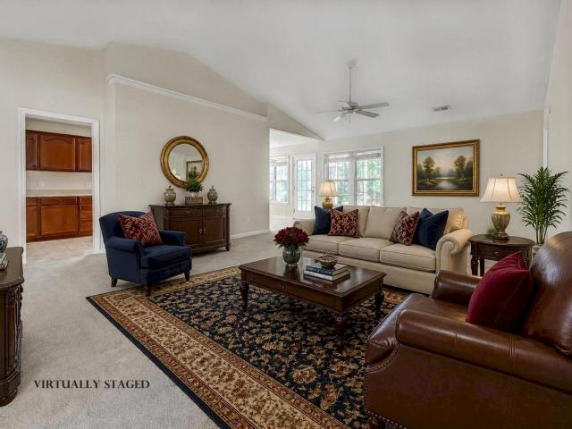 2528 Oriole Dr