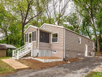 2528 Creve Coeur Dr, Rock Hill, MO 63144 | MLS #26027