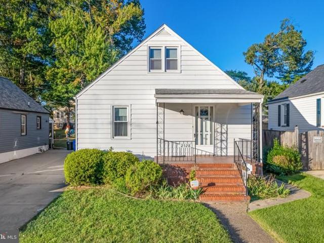 2528 Hillcrest Ave, Parkville, MD 21234