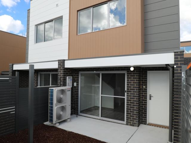 25/20 Pumpurs Crescent, Taylor ACT 2913 Townhouse For Rent | Domain