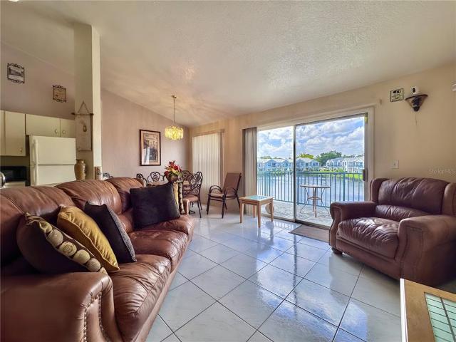 2520 Woodgate Blvd, Unit 202, Orlando, FL 32822 | MLS #G5100
