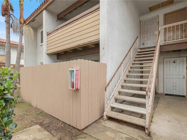 2521 W Sunflower Ave, Unit R1, Santa Ana, CA 92704 | MLS #OC26001