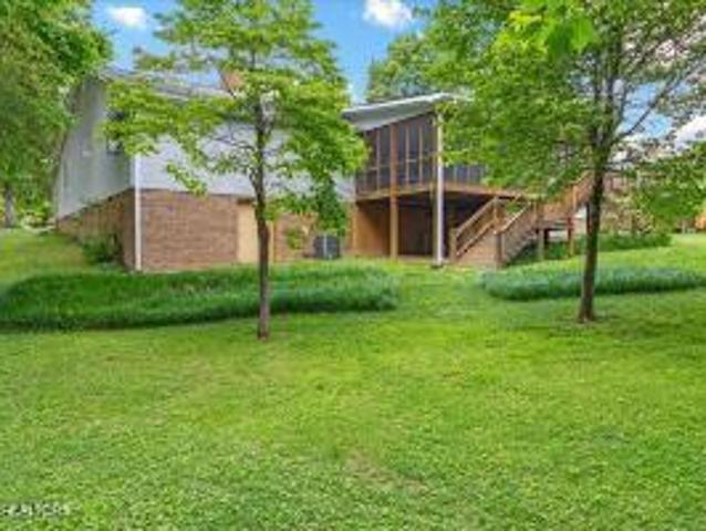2522 Cindy St
