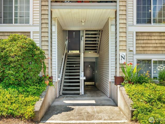 25235 SE Klahanie Boulevard # N102