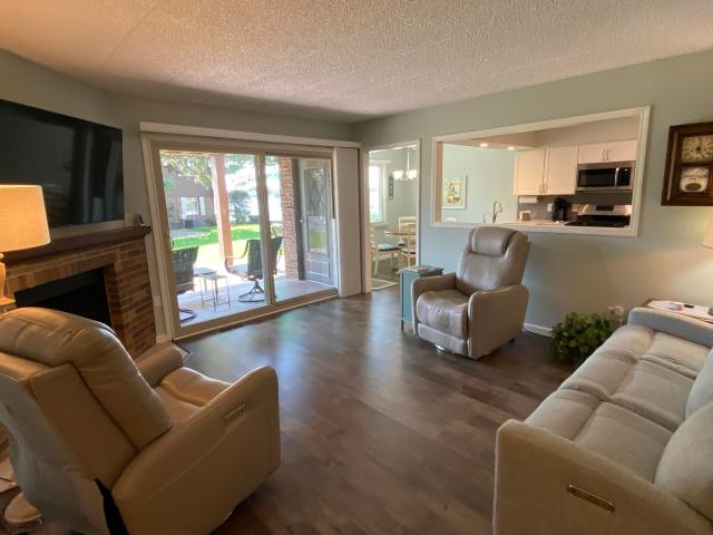 2523 E Lakeshore Drive #C 17