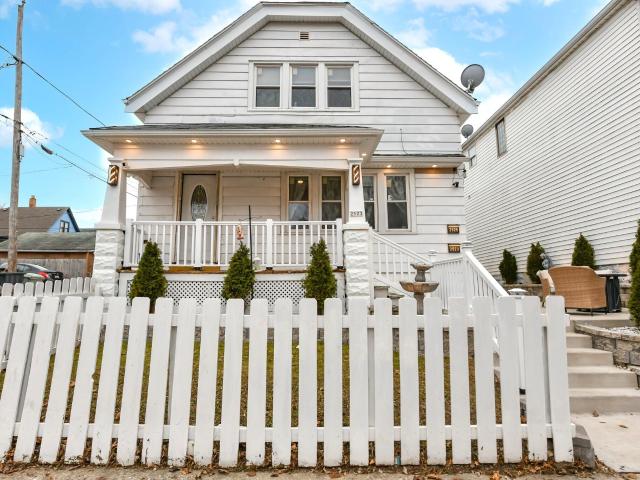 2523 W Maple St, Unit 2525