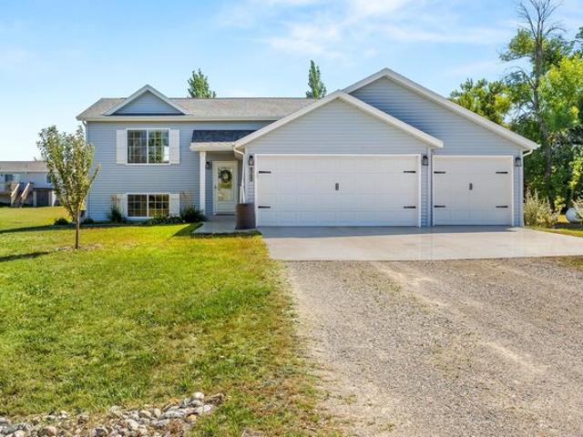 252 4th St, Gardner, ND 58036