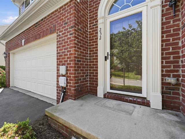 252 Corey Dr