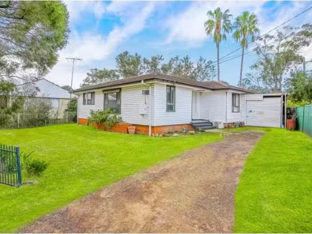 252 Captain Cook Drive, Willmot House for rent Listed by Prop.