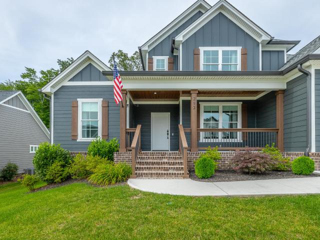 252 Goose Creek Circle
