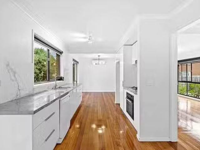 2/52 Esinteraction Road, Mount Waverley, VIC 3149