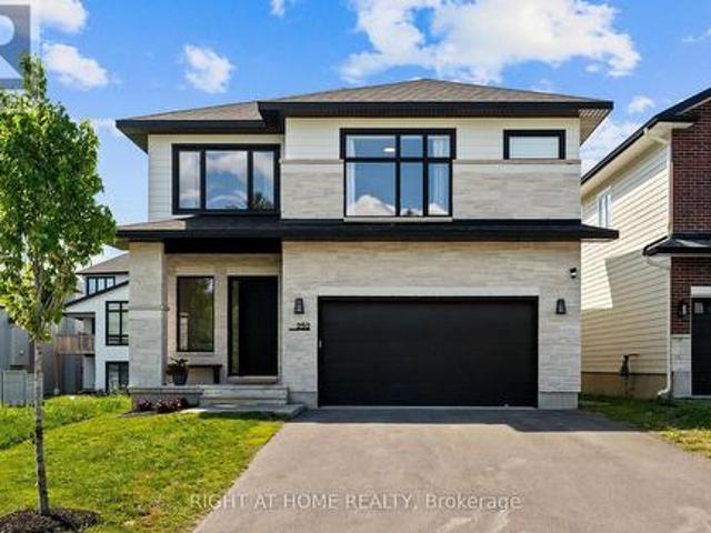 252 Ketchikan Crescent, Ottawa, ON, K2T 0S2 house for sale | Listing ID X13698 | Royal LePage